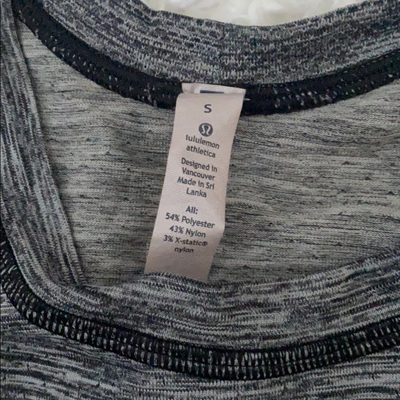 Lululemon lightweight tee - Picture 3 of 6